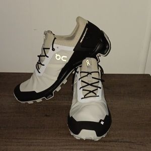 Men's ON Cloudventure Sneakers